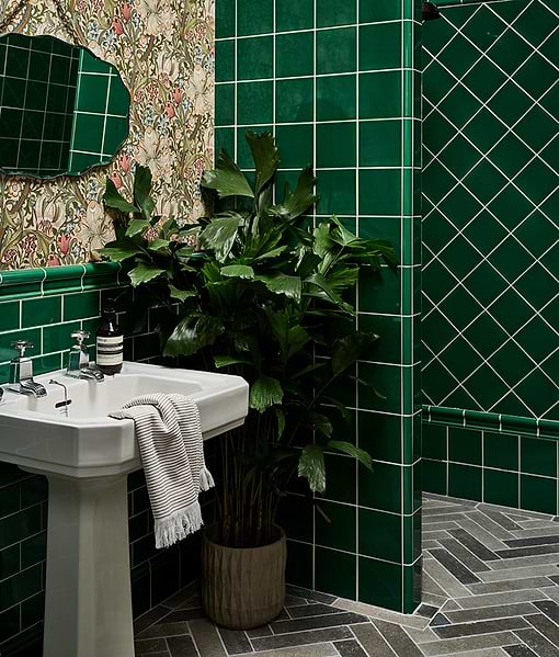 Victorian Style™ Wall Ceramic Emerald Green Simple Beading Crackle Glaze
