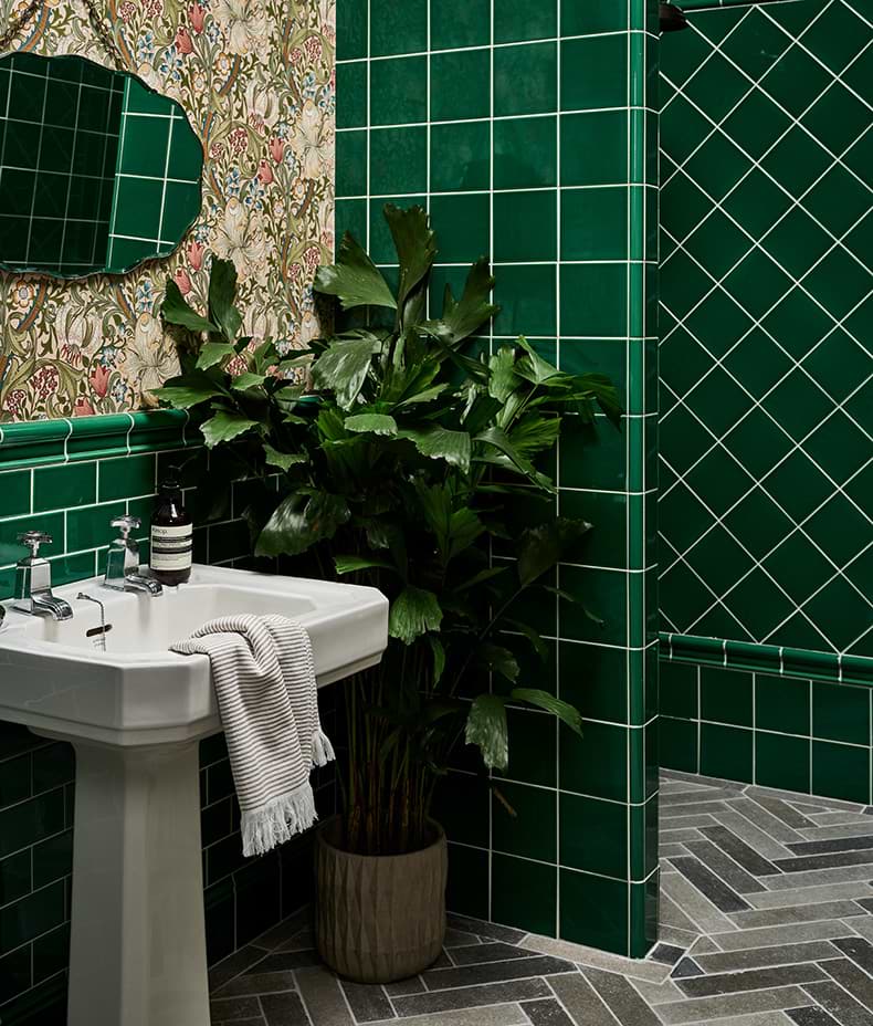 Victorian Style™ Wall Ceramic Emerald Green Square Crackle Glaze
