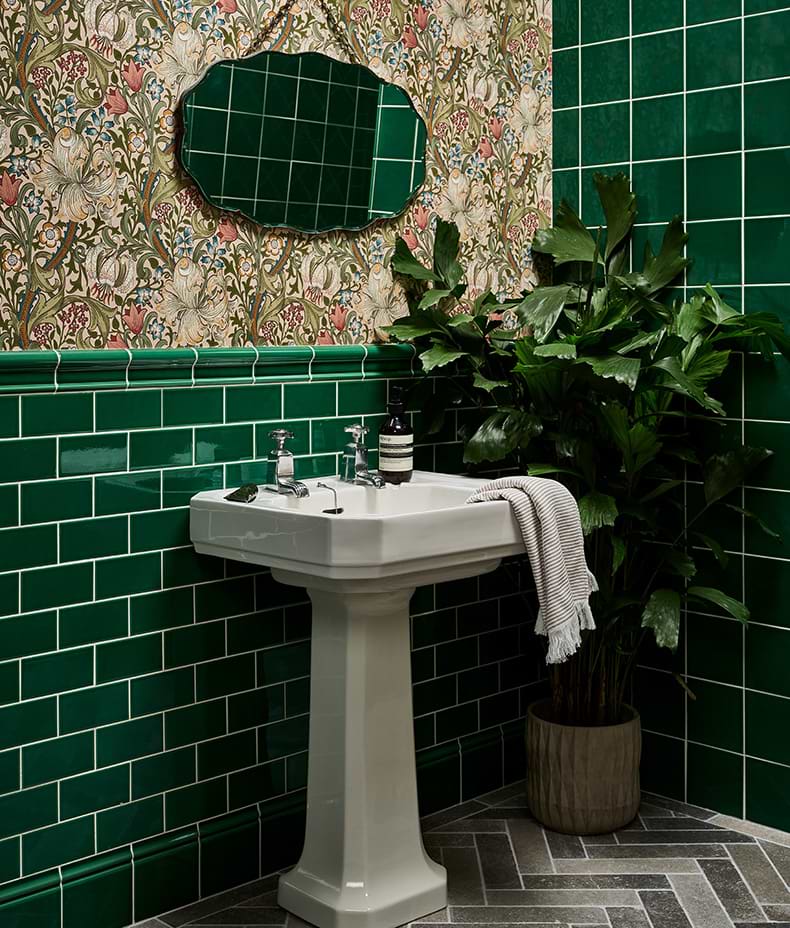 Victorian Style™ Wall Ceramic Emerald Green Skirting