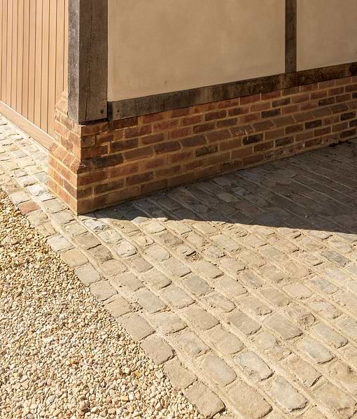 Windsor Sandstone Cobbles Reclaimed & Sawn