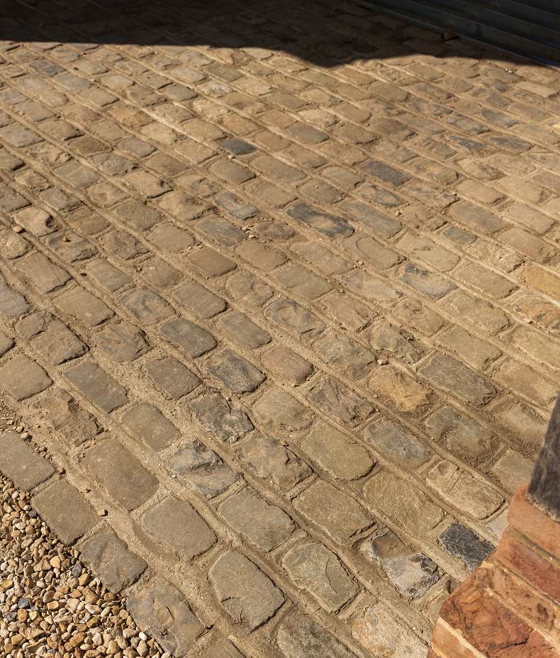 Windsor Sandstone Cobbles Reclaimed & Sawn