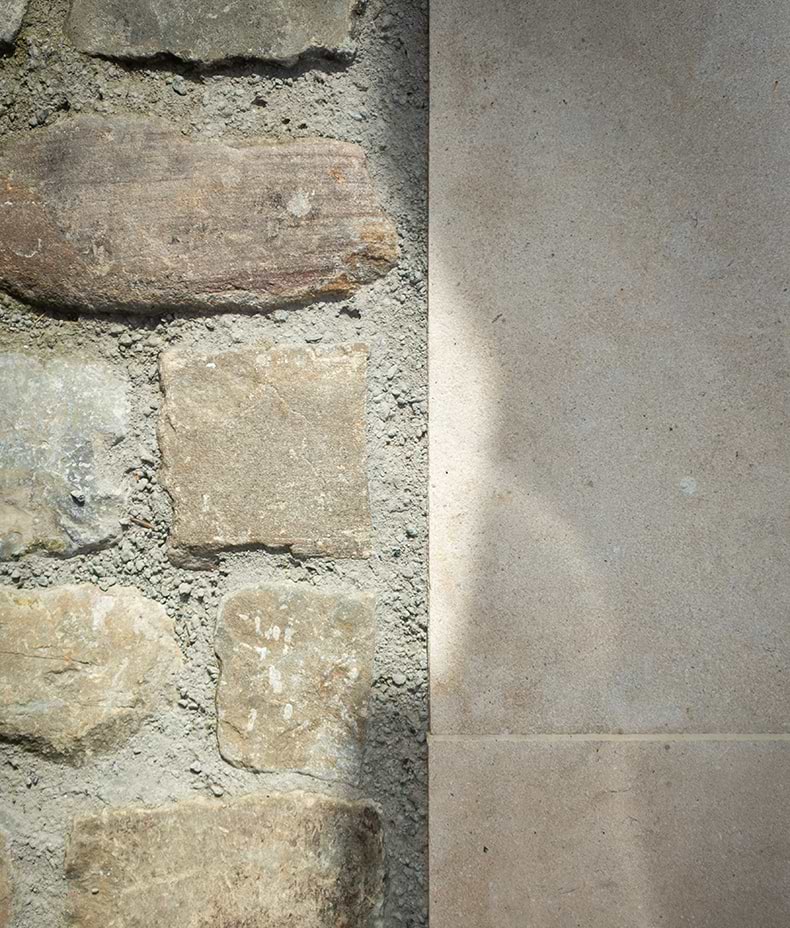 Windsor Sandstone Cobbles Reclaimed & Sawn