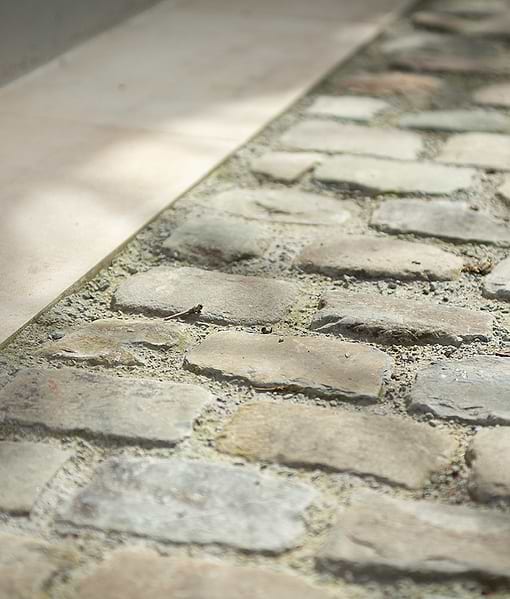 Windsor Sandstone Cobbles Reclaimed & Sawn