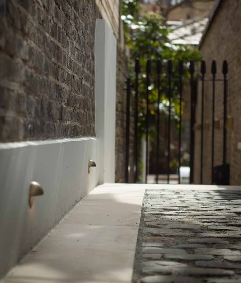 Windsor Sandstone Cobbles Reclaimed & Sawn