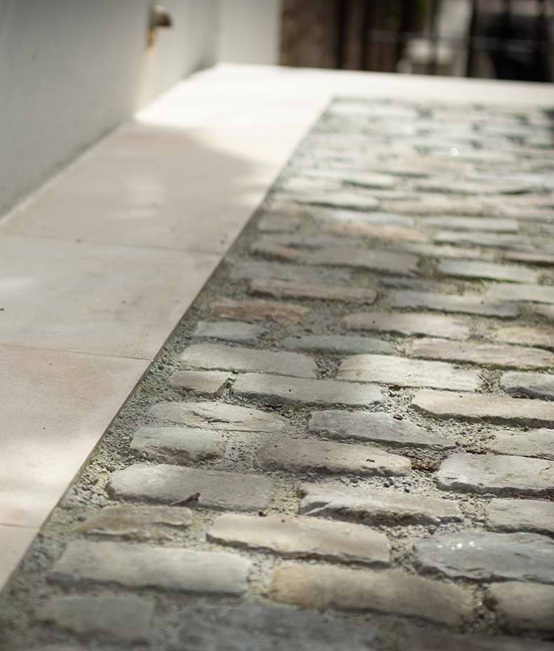 Windsor Sandstone Cobbles Reclaimed & Sawn