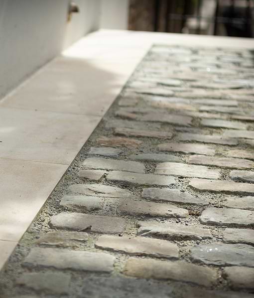 Windsor Sandstone Cobbles Reclaimed & Sawn
