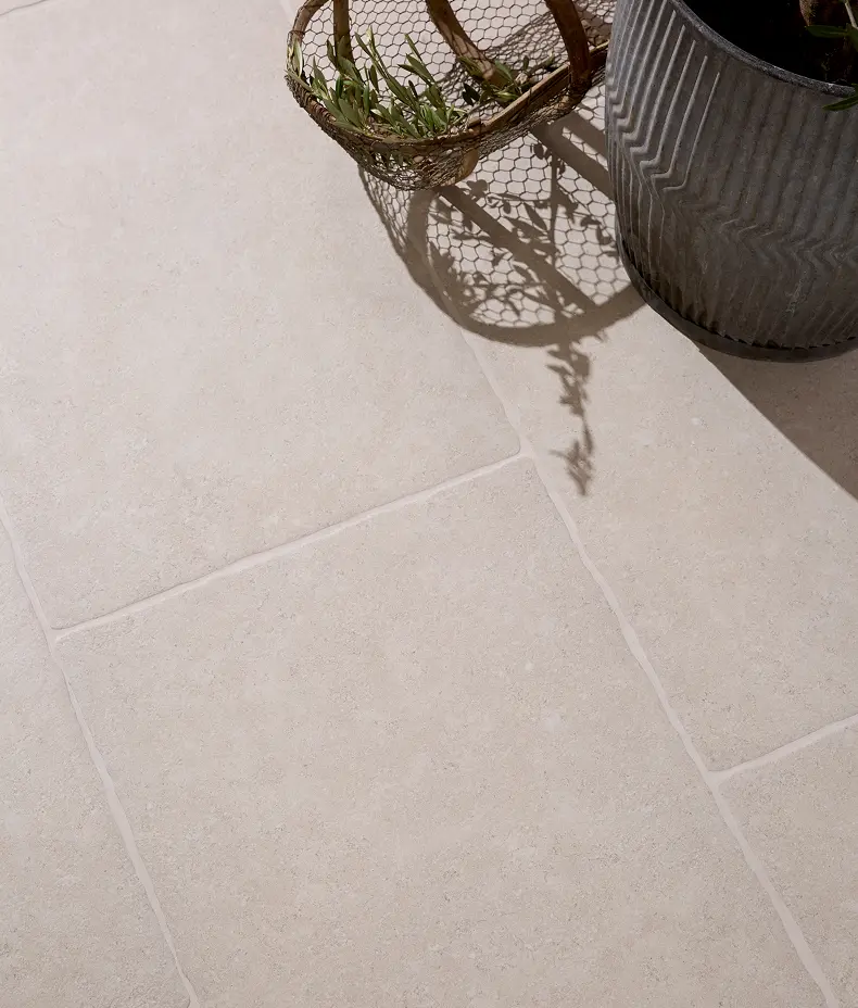 Wychwood Claire Porcelain Paving Textured 