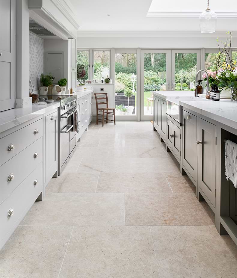 Wychwood Limestone Tumbled Finish