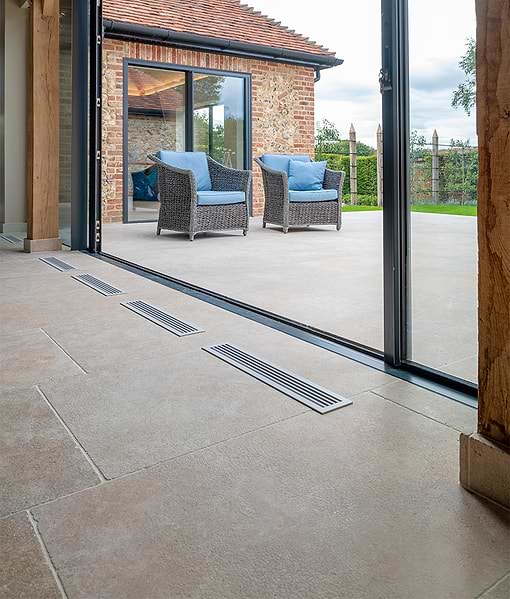 Wychwood Limestone Tumbled & Etched Finish