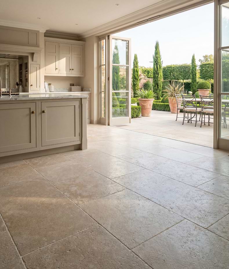 Wychwood Limestone Tumbled & Etched Finish