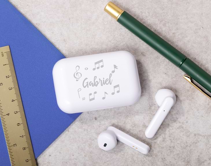 Personalised wireless pocket earphones 