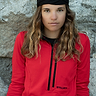 W Free Light Mid Hood Red