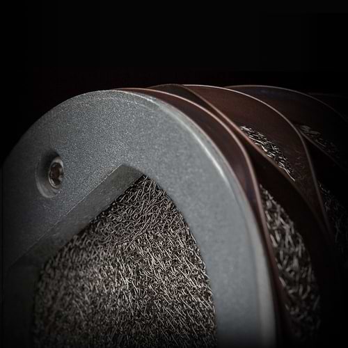 מיקרופון אולפני איכותי להקלטות המאפשר לעבור בין שלוש צורות מיקרופון, ASTONMICROPHONES SPIRIT