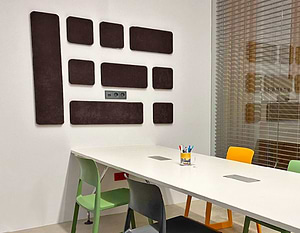 סט אקוסטיקה לאולפן הקלטות ומשרדים בצבע חום HOME CUBE מבית