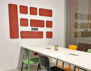 סט אקוסטיקה לאולפן הקלטות ומשרדים בצבע אדום HOME CUBE מבית