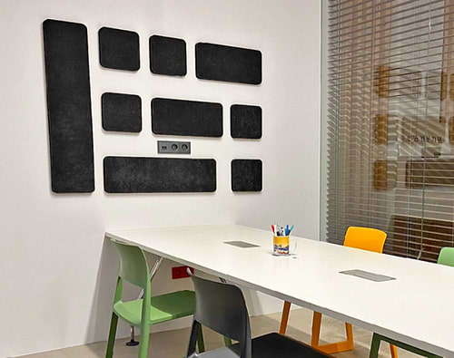 סט אקוסטיקה לאולפן הקלטות ומשרדים בצבע שחור HOME CUBE מבית