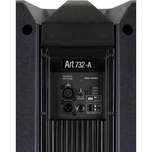 רמקול מוגבר מקצועי ART 732-A MK3 של RCF