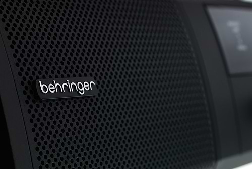 מגבר עוצמתי NX1000 של Behringer