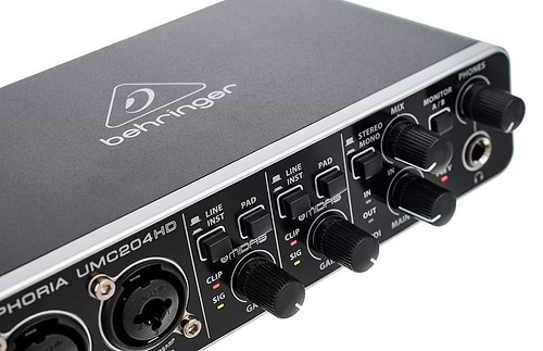 כרטיס קול UMC204HD להרחבת מערכת הצלצול החכם של Behringer