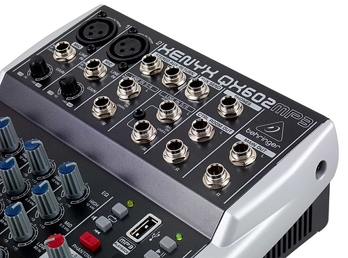 מיקסר קומפקטי QX602MP3 של Behringer