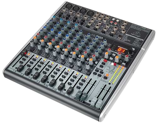מיקסר קומפקטי Xenyx X1622USB של Behringer