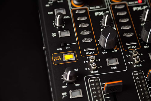 מיקסר DJ מקצועי XoneDB4 של Allen & Heath