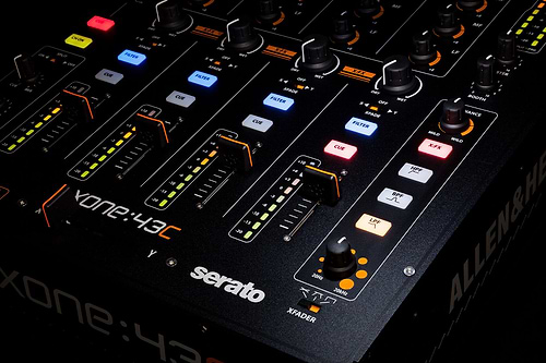 מיקסר DJ מקצועי Xone43C של Allen & Heath