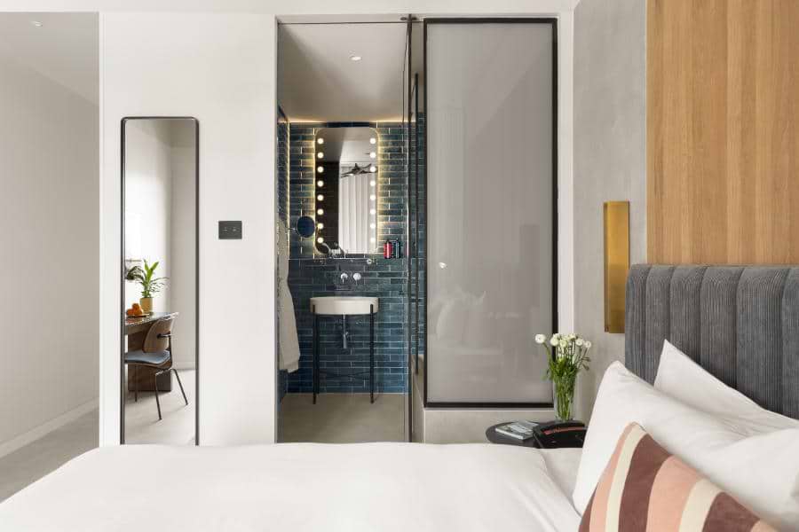 Bazaar Hotel- Deluxe Room
