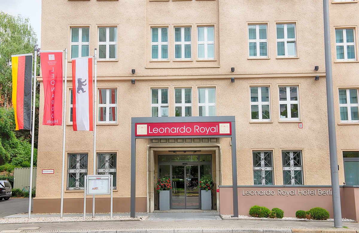 Leonardo Royal Hotel Berlin Alexanderplatz - Eingang zum Hotel