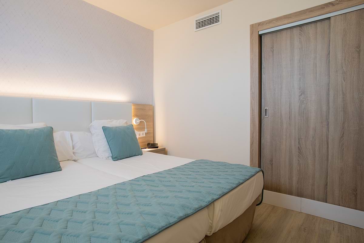 Leonardo Suites Hotel Ibiza Santa Eulalia - Suite con vistas al mar
