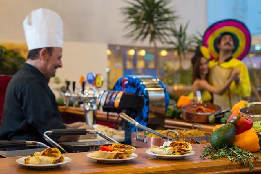 Leonardo Club Hotel Eilat - All Inclusive - Pizza night
