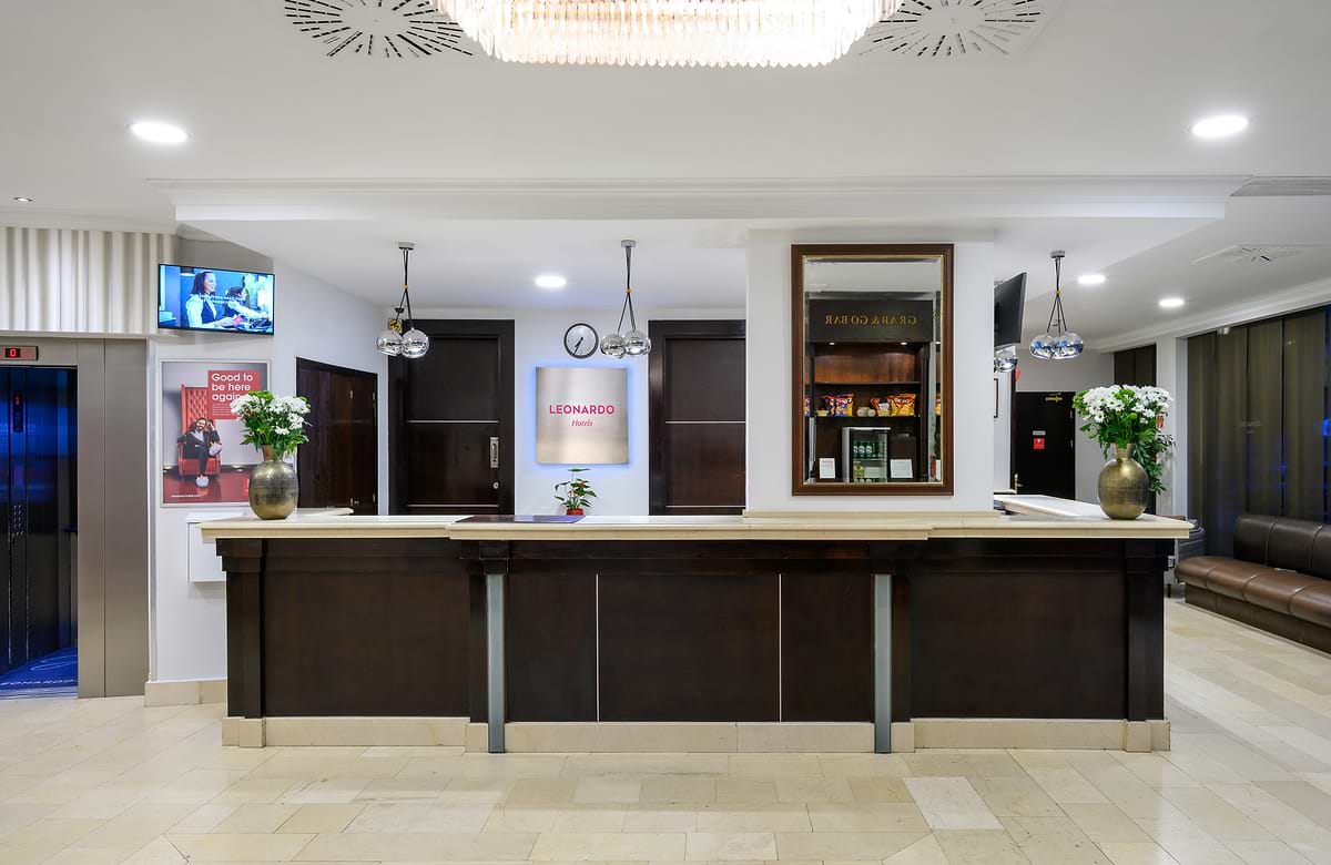 Leonardo Hotel Budapest - Front Office