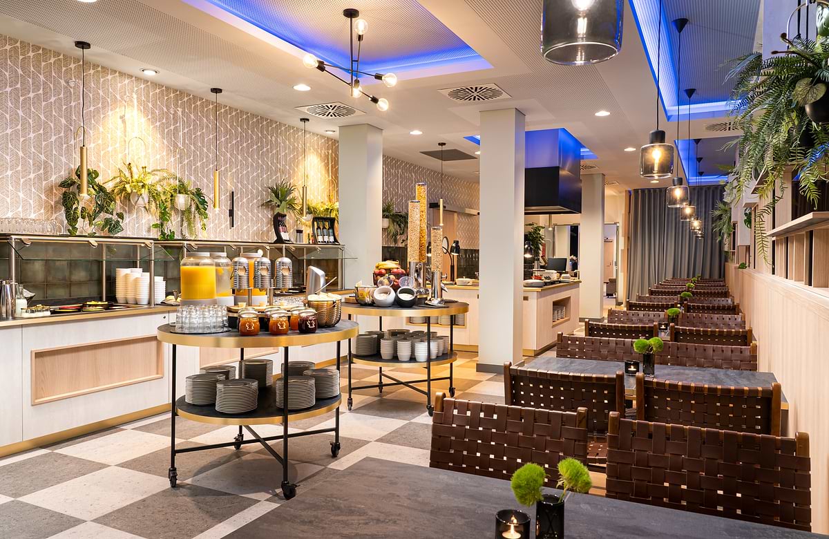 Leonardo Hotel Hamburg Altona- Area colazione