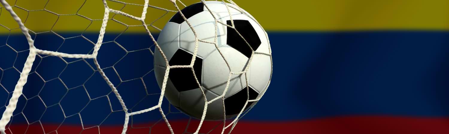 imagen bandera de colombia y gol en porteria relativo al partido Colombia vs Canada del 14 oct