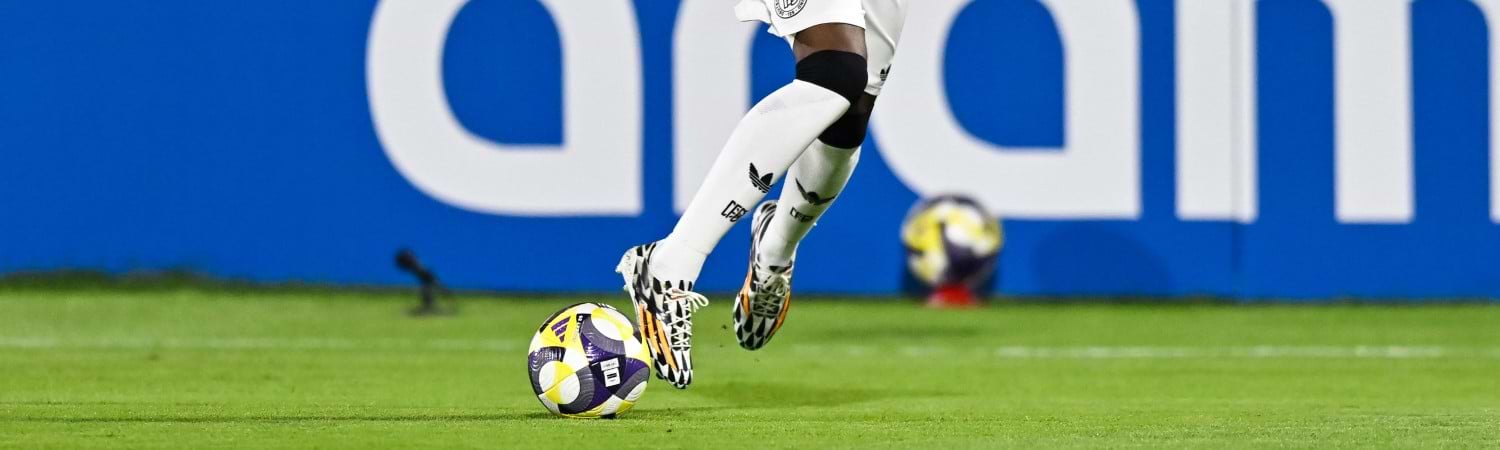 jugador de futbol y las Altas y Bajas en las apuestas