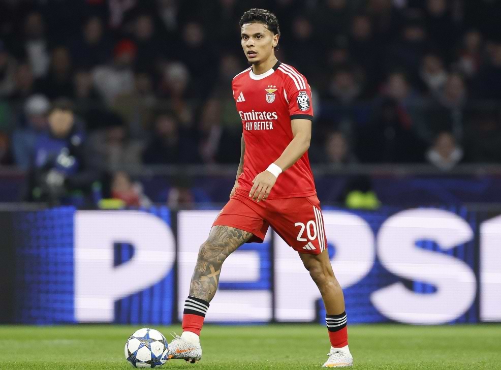 Richard Ríos en pleno partido 2025