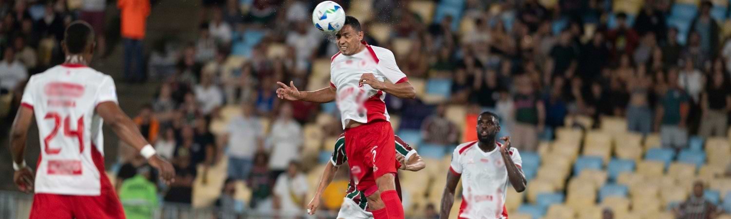 daniel bocanegra en partido copa maracana del equipo america de cali