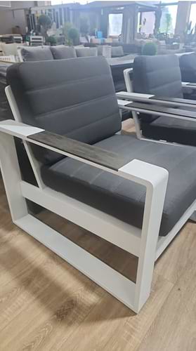 מערכת ישיבה מאלומיניום תלת מושבים דגם שוויץ לבן 