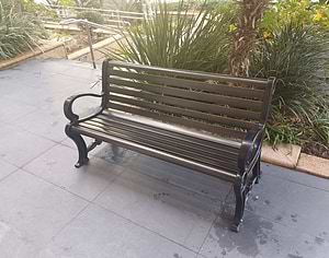 ספסל גינה אלומיניום דגם איליי גוון ברונזה או שחור 