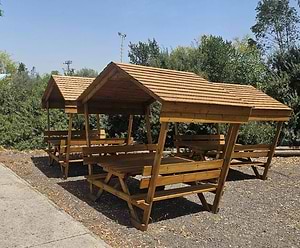 שולחן קק"ל מקורה XL עם משענות גב גג אטום 