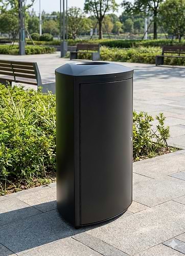 פח אשפה חיצוני משולש 150 ליטר – EKO UrbanSteel שחור