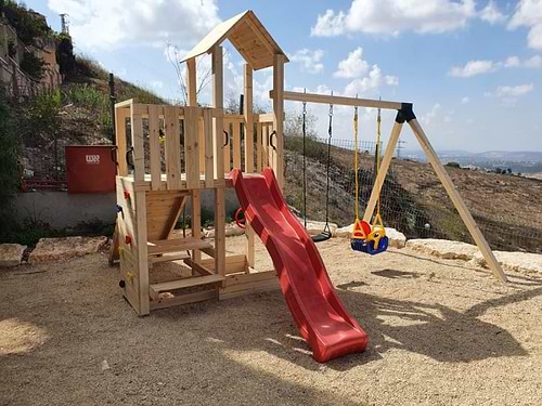 מתקן שעשועים לילדים דגם 