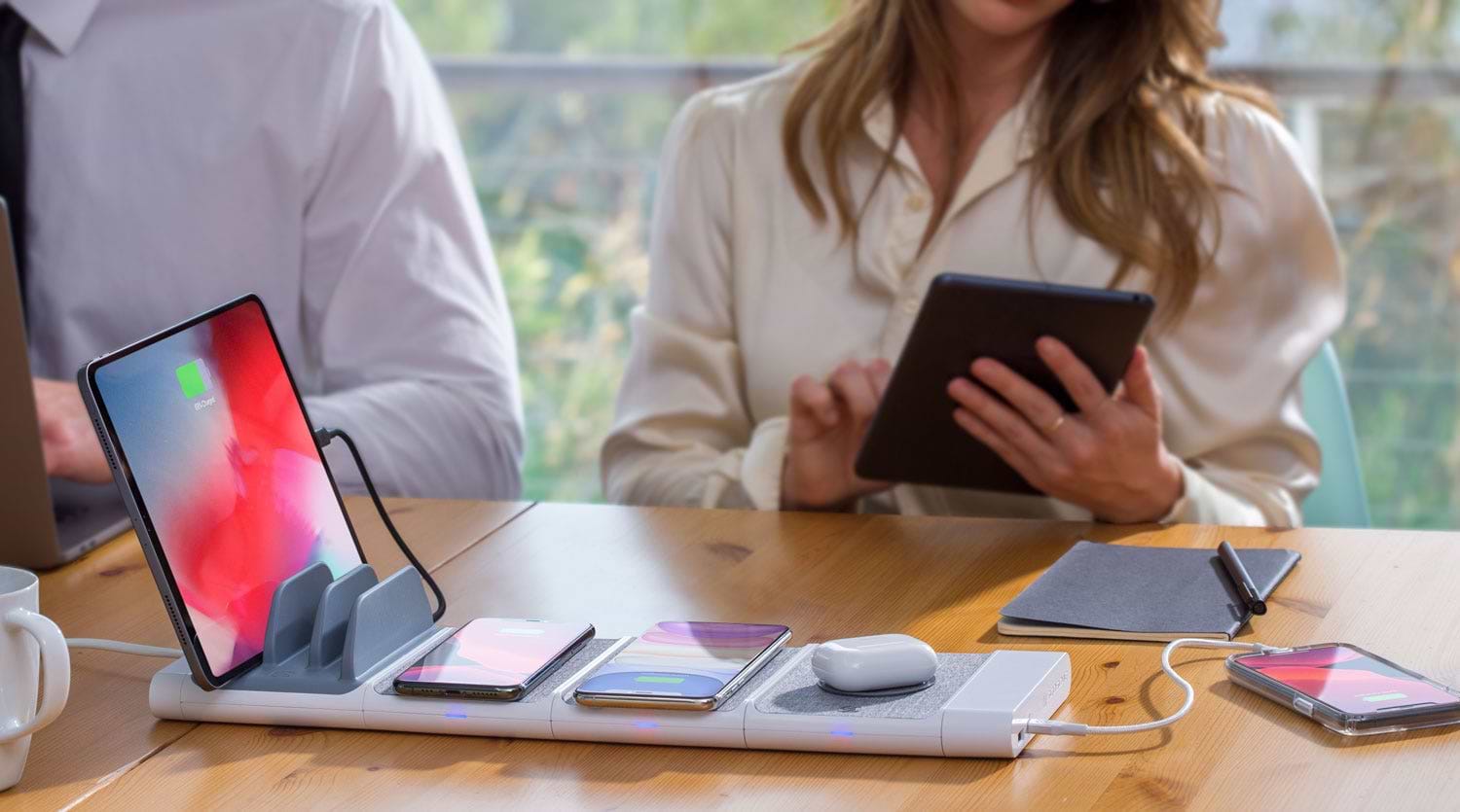 Achieving a Tidy Desk Setup: Organization Tips
