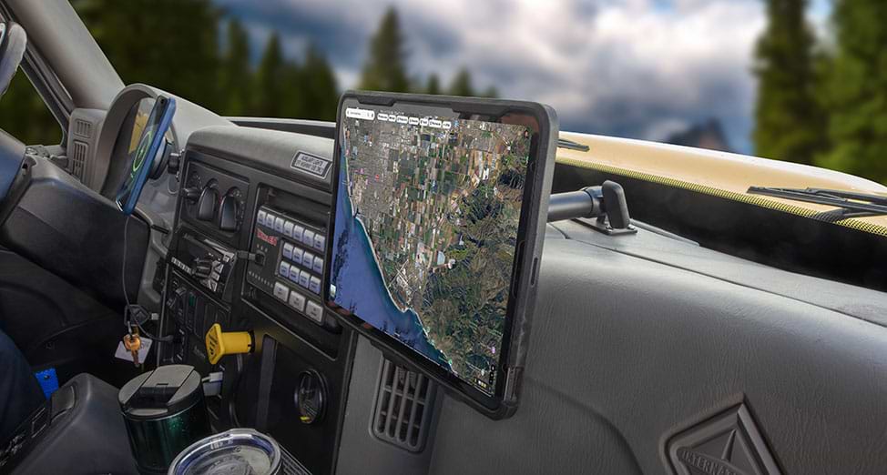 Heavy-Duty MagSafe Compatible Phone/Tablet Mount with AMPS Base