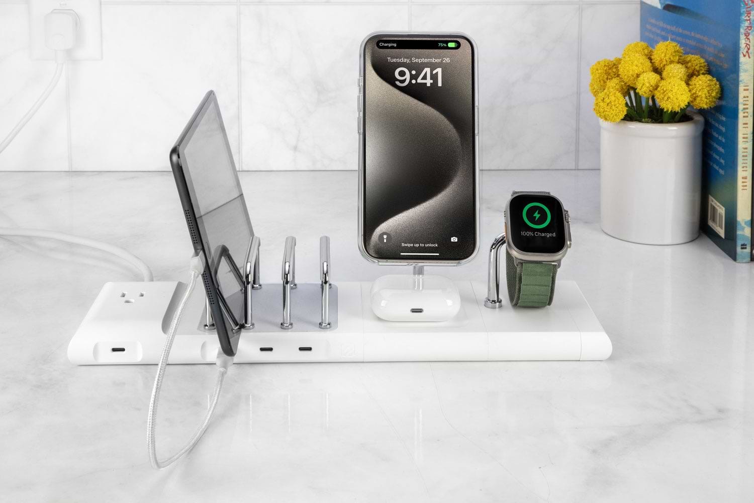 iphone, ipad, Airpods, Apple Watch charging via Scosche modular charger