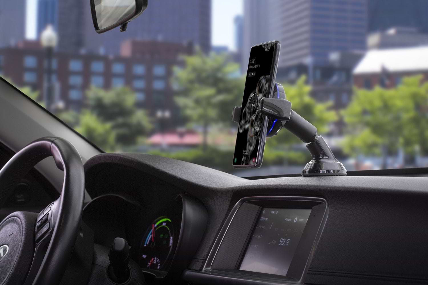Samsung phone charging via Scosche magic grip wireless charging mount on car dash