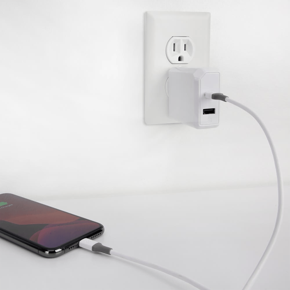 charging phone phone charging via dual port wall charger