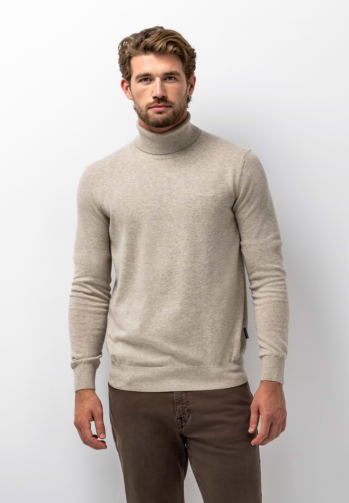 Turtleneck jumper made from bouclé yarn