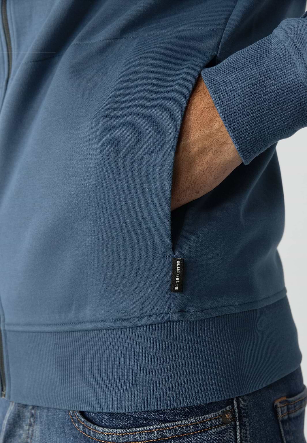 Sweatvest-met-steekzakken