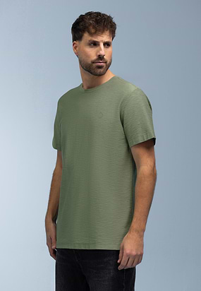 Katoenen-T-shirt-met-rubberbadge